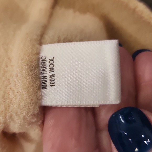 St. John Cream Blazer with Gold Buttons Size 14! - Picture 3 of 9